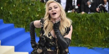 Bantu Sekolah di Detroit, 3 Alasan Madonna Menjadi Superstar Berhati Emas