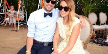 Tak disangka! 6 Musisi ini bertemu cinta sejatinya ketika sedang konser