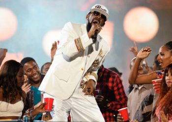 Miris! Ini Deretan Skandal Seks yang Dituduhkan Pada Pelantun ‘I Believe I Can Fly’