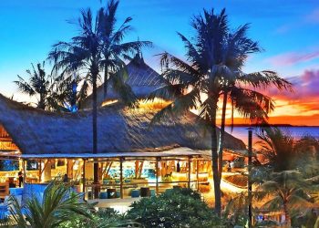 Bar & Cafe di bali paling asik plus Hiburan Live musik kekinian