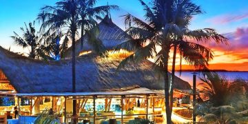 Bar & Cafe di bali paling asik plus Hiburan Live musik kekinian