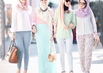 5 Outfit Busana Muslim Menarik dengan Tema Pastel