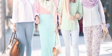 5 Outfit Busana Muslim Menarik dengan Tema Pastel