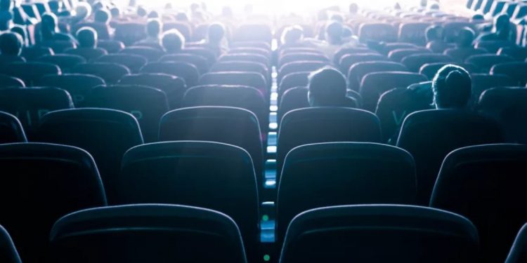 NGERI! Ini Dia 10 Kasus Kematian Ketika Sedang Nonton Film