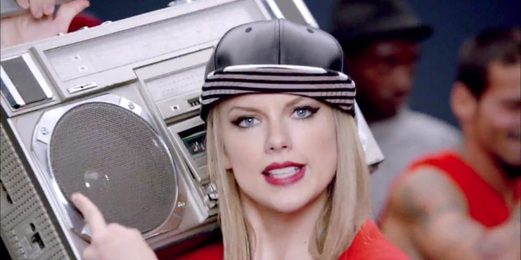 10 Lagu Taylor Swift Yang Gak Kalah Enak Dari Shake it Off