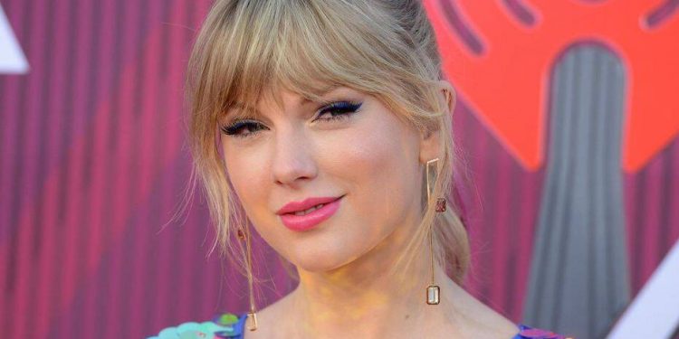 Lirik You Need To Calm Down – Taylor Swift dari Album Barunya “Lover”