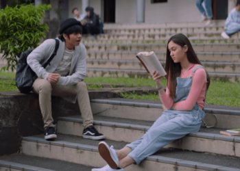 Video klipnya angkat kisah cinta masa kini yang simpel