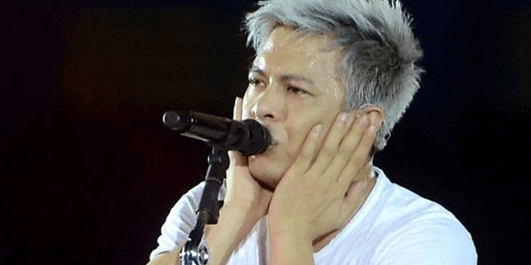 Foto 4 Warna Ash Grey untuk rambut dan kulit sawo matang seperti Ariel Noah