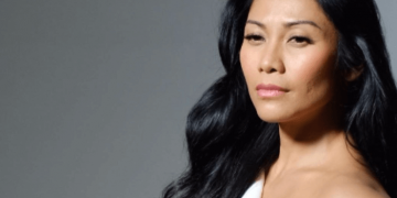 Warna Rambut untuk Kulit Sawo Matang Wanita - Hitam Pekat