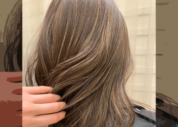 Warna rambut cerah dengan banyak highlight