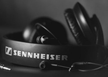 Daftar Alat Musik untuk DJ Pemula yang Wajib Dimiliki