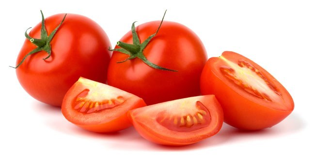 menggunakan tomat untuk menghilangkan komedo