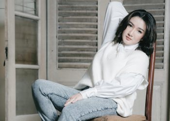 MELLY MONO Rilis single terbaru “Berhenti Di Kamu”