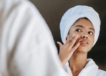 Daftar kebiasaan pola hidup sehat agar terbebas dari jerawat
