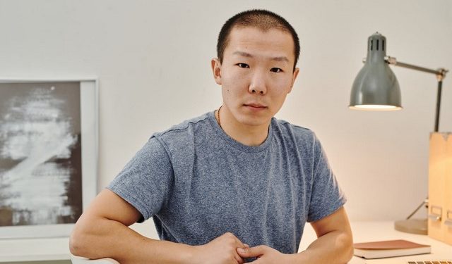 Cara cepat memanjangkan rambut pria secara alami dalam 3 hari