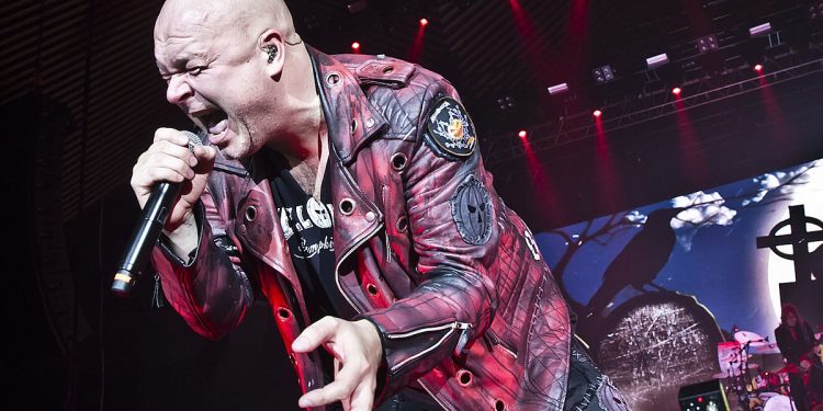 8 Penyanyi Pria Dengan Suara Tinggi di dunia