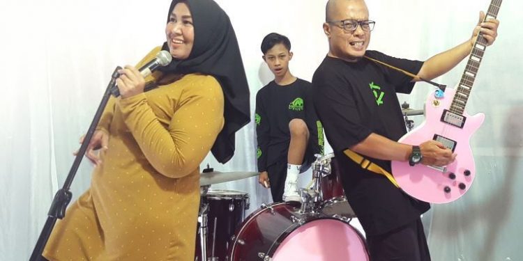 Gandeng Melissa, Ludy 26 Tampil “Semringah” di Single Ketiga