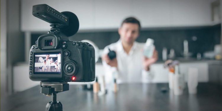 Cara Terbaik Menggunakan Video di Situs E-commerce Anda