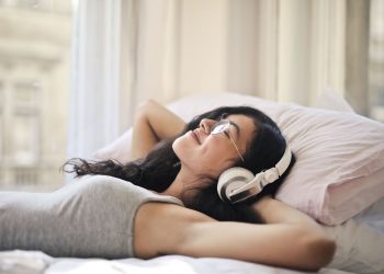 Cara Menikmati Musik dengan Aplikasi Download Lagu