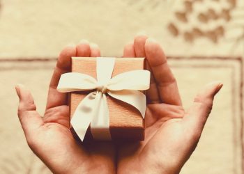 6 Rekomendasi Hadiah Lebaran untuk Anak Kecil
